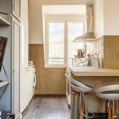 Splendid Superior With Eiffel Tower View